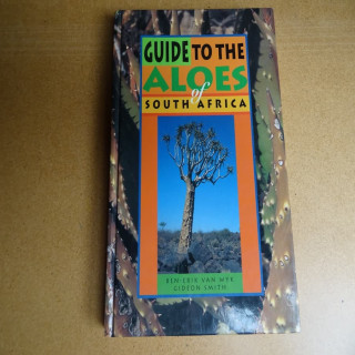 GUIDE  TO THE ALOES  SOUTH AFRICA